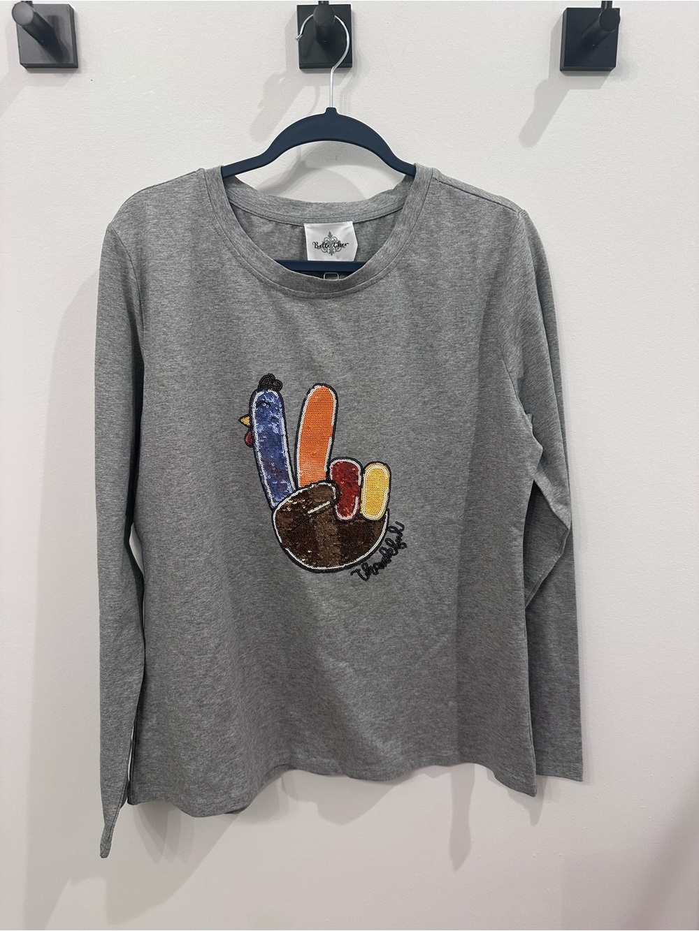 NWT Women’s Belle Cher Thanksgiving sequin Turkey Gray Long-Sleeve Tee